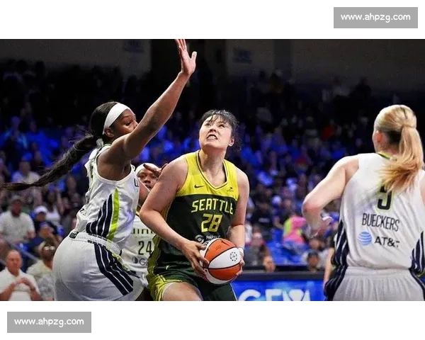 佩奇 21+8 难阻三连败！李月汝 8 篮板拼尽全力仍无力回天